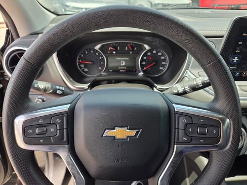 Used 2025 Chevrolet Blazer LT AWD/4WD image 29