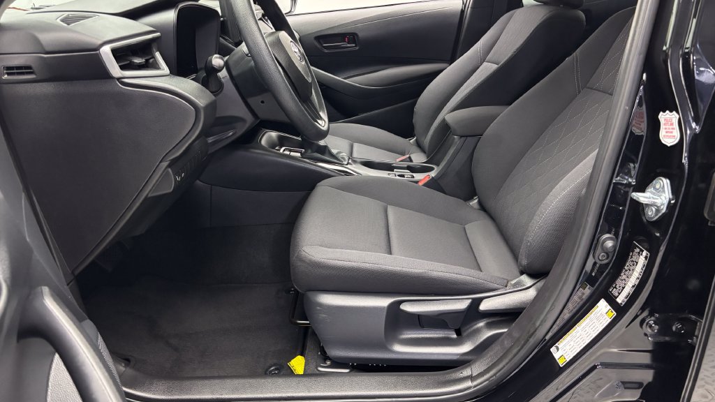 Used 2026 Toyota Corolla LE FWD image 12
