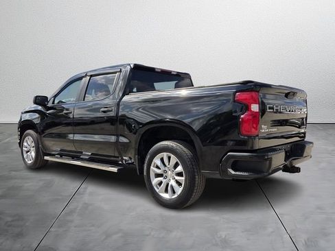 Used 2021 Chevrolet Silverado 1500 Custom image 3