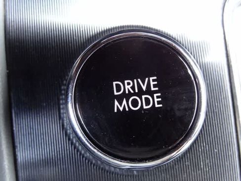 Used 2022 Lincoln Corsair AWD w/ Premium Package image 36