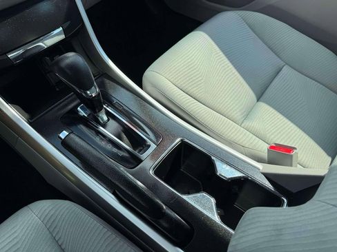 Used 2014 Honda Accord LX image 29