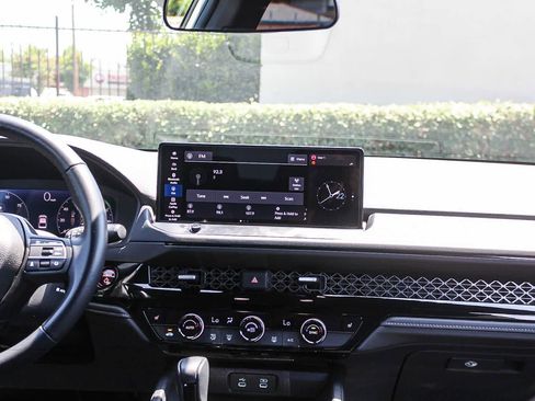 Used 2025 Honda Accord Sport image 19