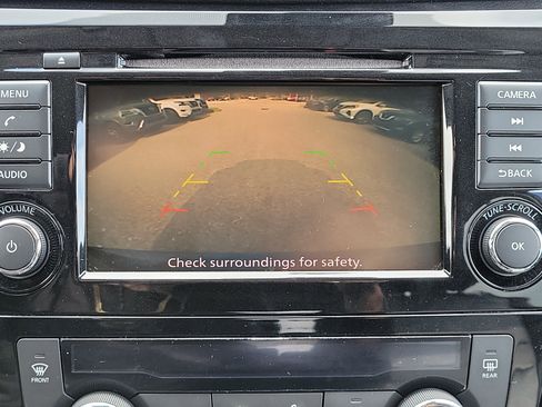 Used 2019 Nissan Rogue SV FWD image 27