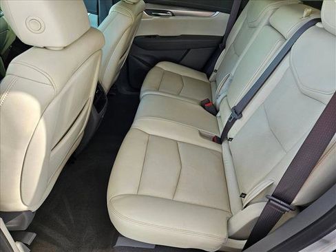 Used 2019 Cadillac XT5 Premium Luxury image 18