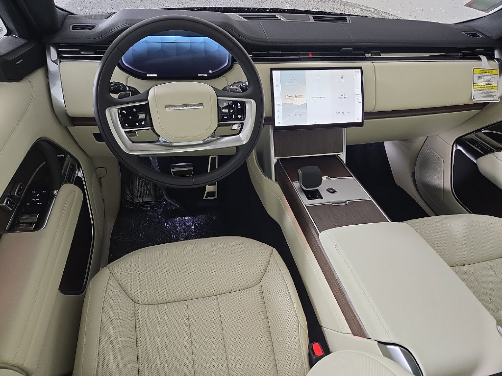 New 2026 Land Rover Range Rover Long Wheelbase SE AWD/4WD image 11