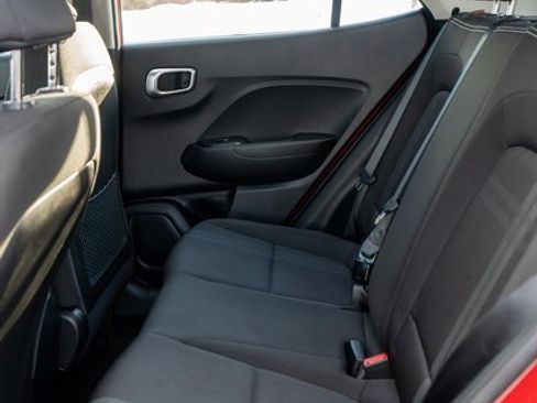 Used 2022 Hyundai Venue SEL image 12