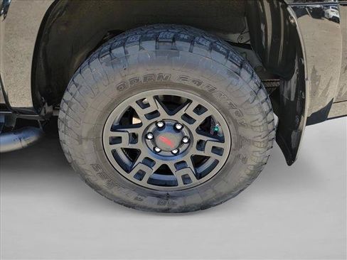 Used 2020 Toyota 4Runner SR5 Premium w/ Moonroof Package AWD/4WD image 9