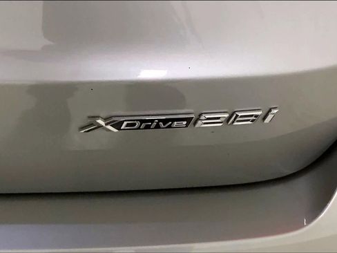 Used 2024 BMW X1 xDrive28i AWD/4WD image 8