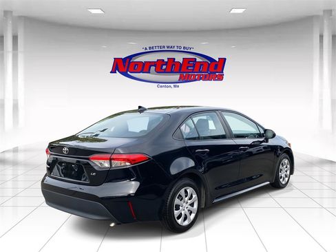 Used 2023 Toyota Corolla LE image 5