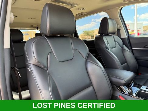 Used 2025 Kia Telluride S FWD image 29