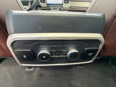 Used 2024 Ford Expedition Max Limited AWD/4WD image 18