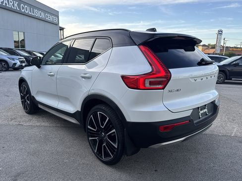 Used 2021 Volvo XC40 T5 R-Design w/ Advanced Package AWD/4WD image 10