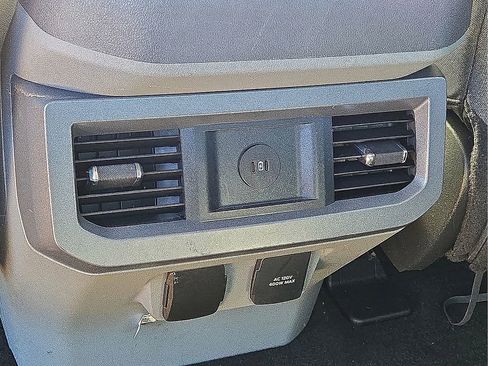 Used 2024 Ford F250 XLT w/ FX4 Off-Road Package image 16