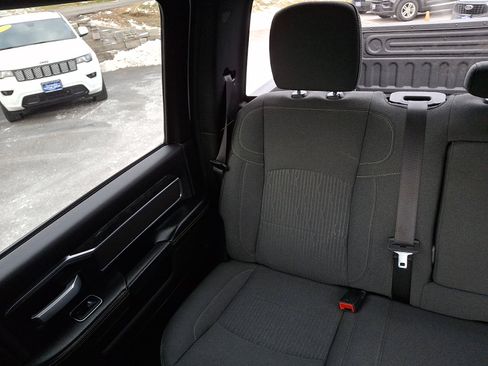 Used 2024 RAM 2500 Big Horn w/ Sport Appearance Package image 18