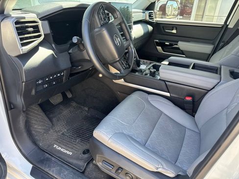 Used 2024 Toyota Tundra Limited w/ Power Package AWD/4WD image 9