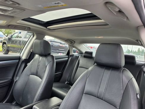 Used 2018 Honda Civic EX-L image 17