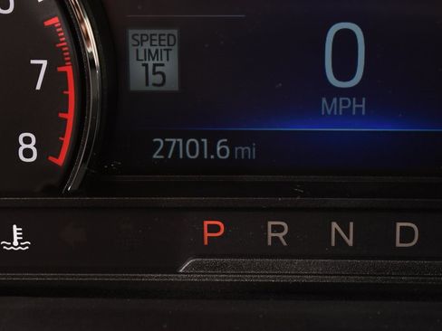 Used 2022 Ford Explorer XLT w/ Equipment Group 202A image 28