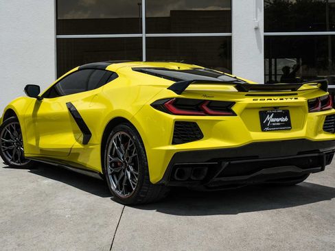 Used 2023 Chevrolet Corvette Stingray Premium Cpe w/ Z51 Performance Package RWD image 11