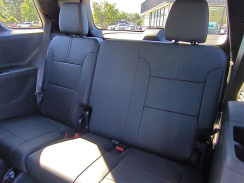 Certified 2023 Chevrolet Traverse RS image 27
