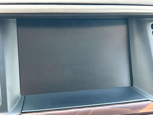 Used 2017 Nissan Pathfinder Platinum w/ Family Entertainment Package FWD image 39