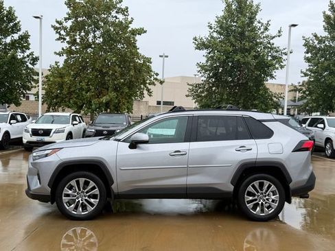 Used 2025 Toyota RAV4 XLE Premium FWD image 7