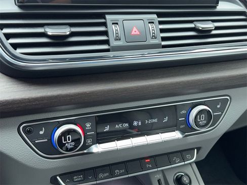 Used 2022 Audi Q5 2.0T Premium Plus image 26