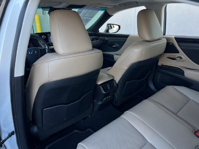 Used 2020 Lexus ES 300h w/ Premium Package FWD image 26