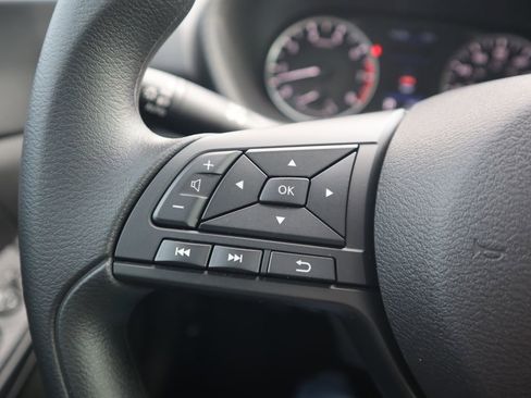 Used 2025 Nissan Sentra S image 20