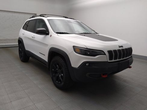 Used 2019 Jeep Cherokee Trailhawk w/ Cold Weather Group AWD/4WD image 13
