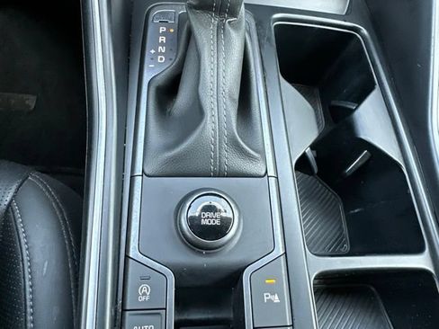 Certified 2024 Kia Sorento S FWD image 10