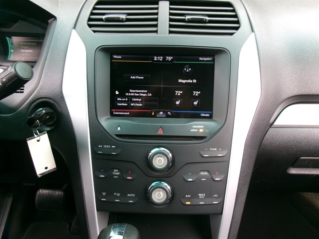 Used 2011 Ford Explorer XLT w/ 202A Rapid Spec Order Code FWD image 19