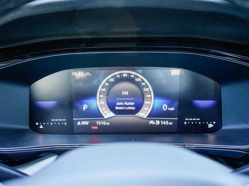 Used 2024 Volkswagen Taos SE image 26