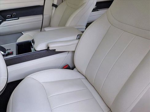 Used 2024 Land Rover Range Rover Long Wheelbase Autobiography image 14