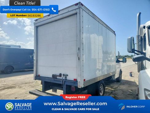 Used 2014 GMC Savana 3500 RWD image 4