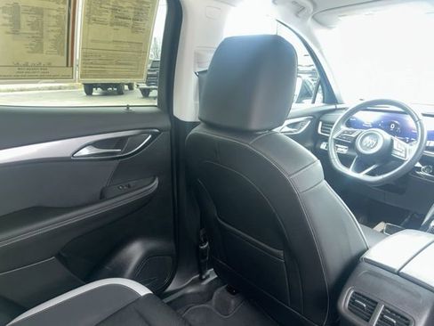 Used 2025 Buick Envision Sport Touring image 34