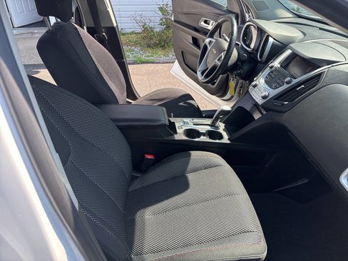 Used 2015 Chevrolet Equinox LT w/ Driver Convenience Package image 19