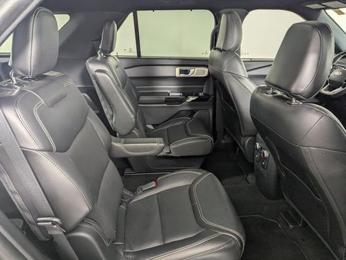 Used 2022 Ford Explorer ST w/ ST Street Pack image 27