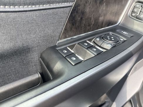 Used 2025 Ford F250 Lariat w/ Chrome Package AWD/4WD image 15