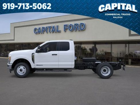 New 2026 Ford F350 XL w/ XL Chrome Package AWD/4WD image 3