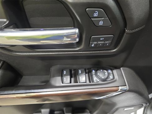 Used 2019 GMC Sierra 1500 SLT image 29