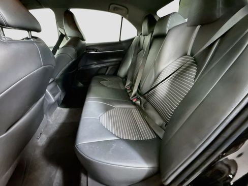 Used 2021 Toyota Camry SE FWD image 25
