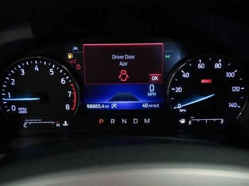 Used 2021 Ford Explorer XLT w/ Equipment Group 202A RWD image 23