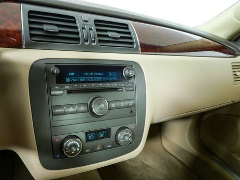 Used 2008 Buick Lucerne CXL w/ Driver Confidence Package FWD image 12