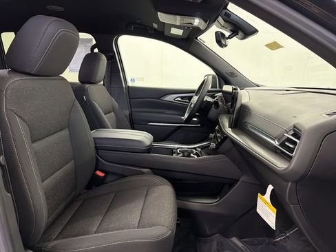 Certified 2026 Chevrolet Traverse LT w/ Enhanced Driving Package FWD image 21