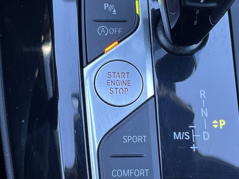 Used 2025 BMW X4 xDrive30i image 11