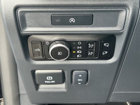 Used 2025 Ford F150 Lariat AWD/4WD image 20