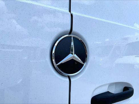 Used 2025 Mercedes-Benz Sprinter 2500 image 29
