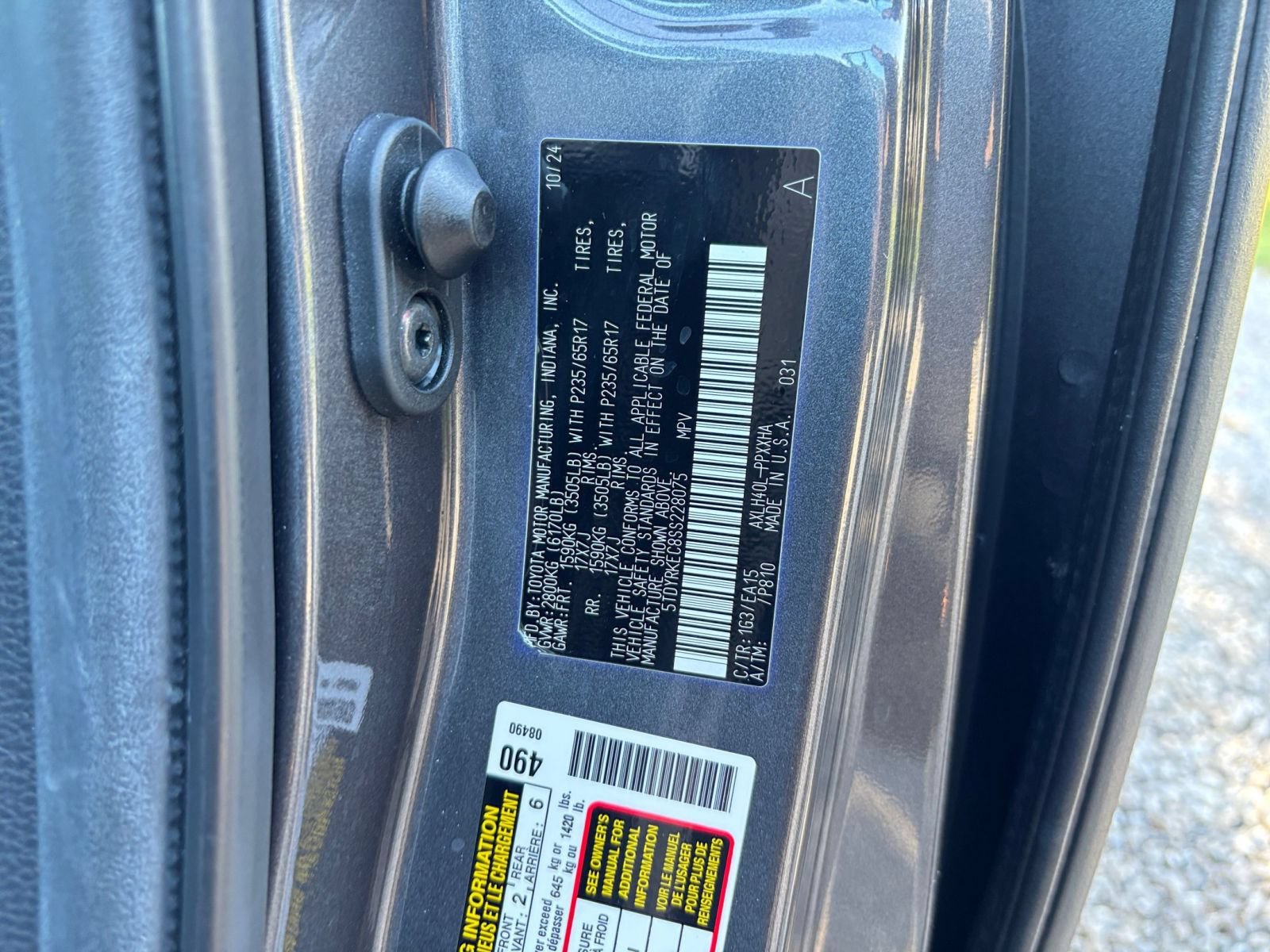 Used 2025 Toyota Sienna XLE FWD image 32