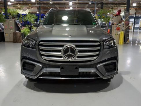 Used 2025 Mercedes-Benz GLS 450 GLS 450 image 3