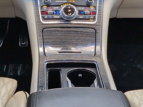 Used 2019 Lincoln Continental Black Label FWD image 19